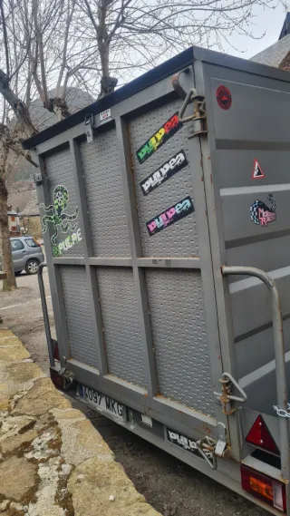 Remolque cerrado metalico Speedrem