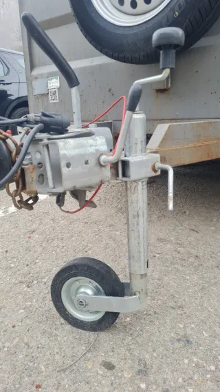 Remolque cerrado metalico Speedrem