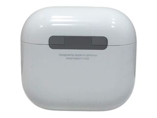 in-ear apple airpods 4 gen