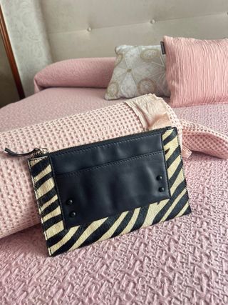 Bolso de mano animal print El Corte Inglés