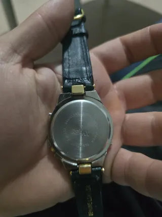 Reloj Remax Dorado y Negro