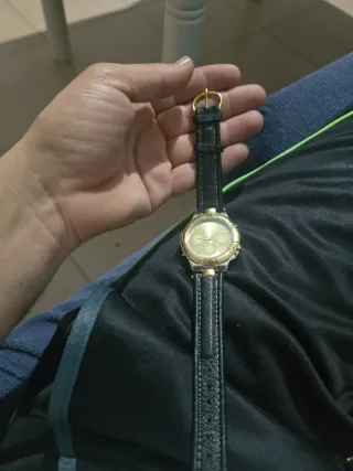 Reloj Remax Dorado y Negro