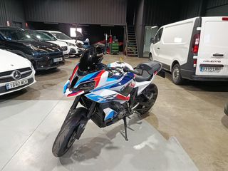 BMW M 1000 XR