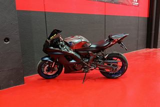 Yamaha R7