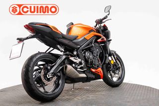TRIUMPH STREET TRIPLE