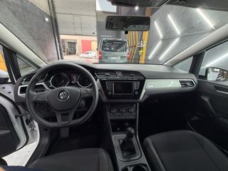 Volkswagen Touran 2016