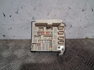 CAJA RELES / FUSIBLES RENAULT KANGOO II (F/KW0) 8201044237B