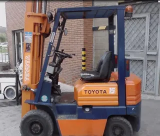 Carretilla elevadora Toyota 1500kg