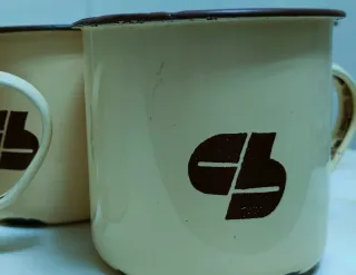 Taza Vintage Esmaltada Beige y Marrón