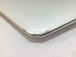 portatil apple apple macbook air core i5 1.8 13 (2017) (a1466)