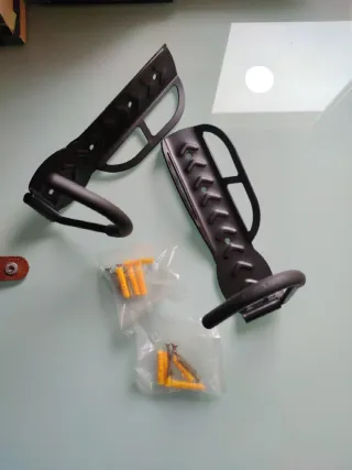 Gancho para colgar bicicletas o patines eléctricos