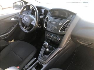 FARO DEL. IZDO. Ford Focus Berlina (CEW)(2014->) 1.6 Trend + [1,6 Ltr. - 85 kW TDCi CAT]