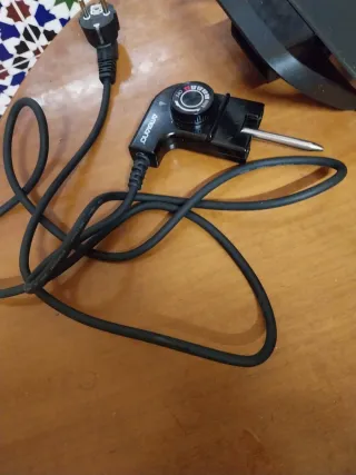 Plancha eléctrica negra