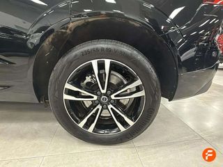 Volvo XC60 2.0 B4 D AWD Momentum Auto