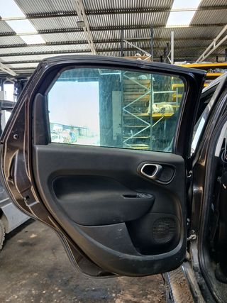 PUERTA TRASERA IZQUIERDA FIAT 500L (330)