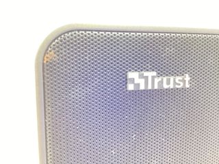 altavoces pc trust sm