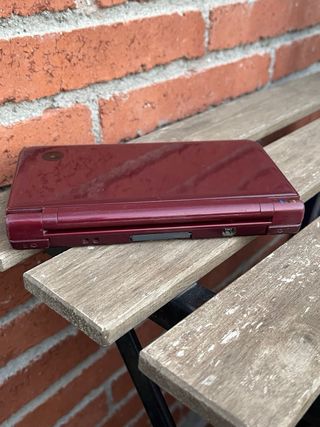 Nintendo DSi XL Viola
