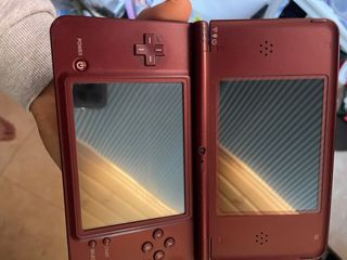 Nintendo DSi  XL Morado