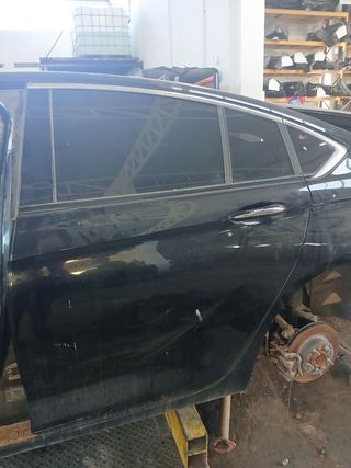 PUERTA TRASERA IZQUIERDA OPEL INSIGNIA B COUNTRY TOURER