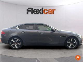 Jaguar XE 2.0 Diesel 132kW Pure Auto AWD