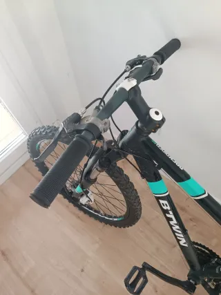 Bicicleta B'TWIN 24 Negra/Turquesa