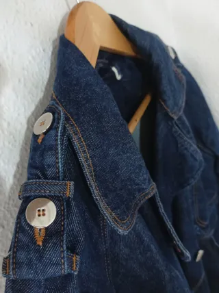 Gabardina vaquera Zara azul