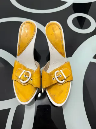 Sandalias GAS Amarillas