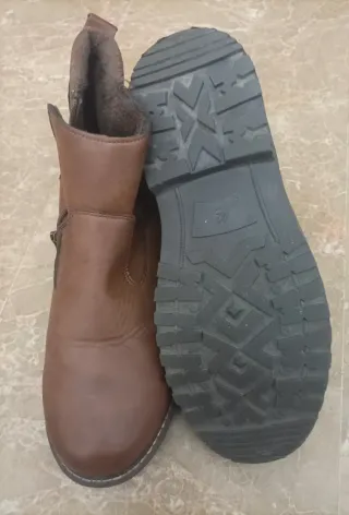 Botines de hombre marrones con cremallera