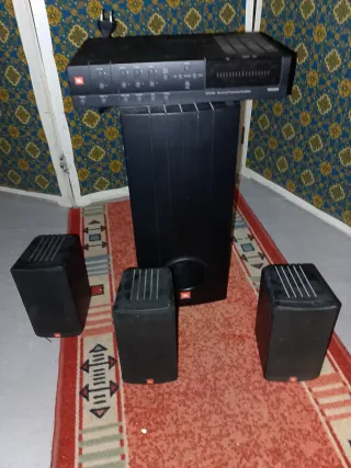 Sistema de Sonido JBL Subwoofer y Altavoces