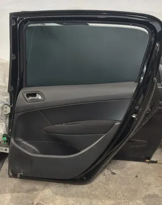 Puerta Trasera Derecha Peugeot 308