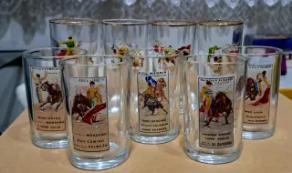 Vasitos de licor taurinos vintage