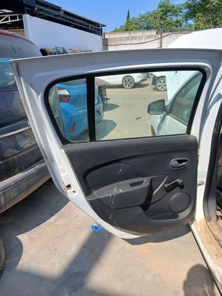 PUERTA TRASERA IZQUIERDA DACIA SANDERO II