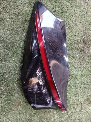 PILOTO TRASERO IZQUIERDO TOYOTA YARIS CROSS