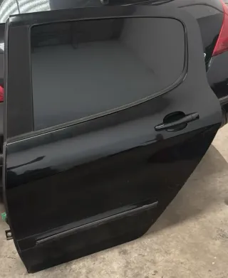 Puerta trasera izquierda Peugeot 308