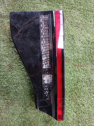 PILOTO TRASERO DERECHO INTERIOR TOYOTA YARIS CROSS