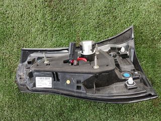 PILOTO TRASERO DERECHO INTERIOR TOYOTA YARIS CROSS