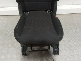 ASIENTOS TRASERO DERECHO KIA CARENS (RP) D4FD S /