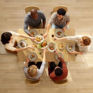 Mesa de Comedor Extensible para 4-6 Personas Diseño Plegable, 70-140Cm Mesa Rectangular Extensible Ahorra Espacio Con Patas Antideslizantes, para Comedor Sala de Estar, Color Efecto Madera