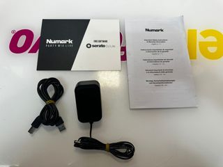 Mesa DJ Numark Party Mix