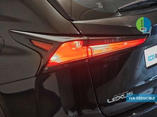 Lexus NX 300h Business Navigation 2WD 145 kW (197 CV)
