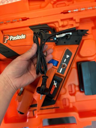 Clavadora Paslode IM90Xi Lithium Kit Completo