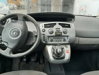 1115181 8200804775 centralita motor renault scenic