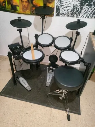 Batería Electrónica Alesis Nitro Max