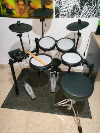 Batería Electrónica Alesis Nitro Max