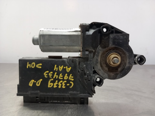 MOTOR ELEVALUNAS DELANTERO DERECHO AUDI A4 AVANT
