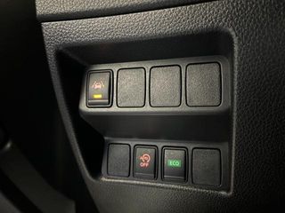 NISSAN Qashqai 4x2 DIG-T 85 kW (115 CV) XTRONIC N-Connecta