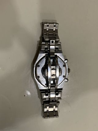 Reloj de pulsera plateado