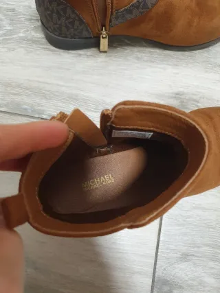 Botines Michael Kors Marrones con Logo