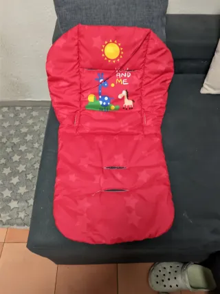 Colchoneta Silla Paseo Estrellas Rojas