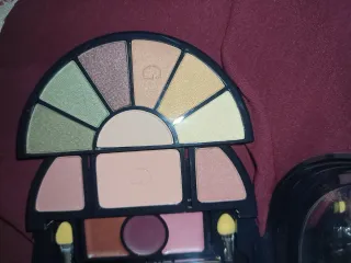 Set de maquillaje con espejo